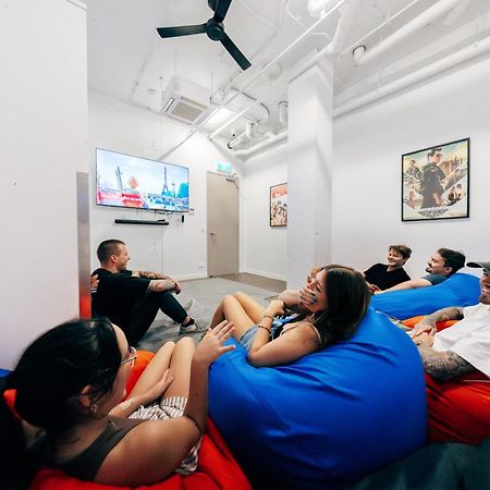 Maze Backpackers - Gold Coast Vandrarhem Exteriör bild